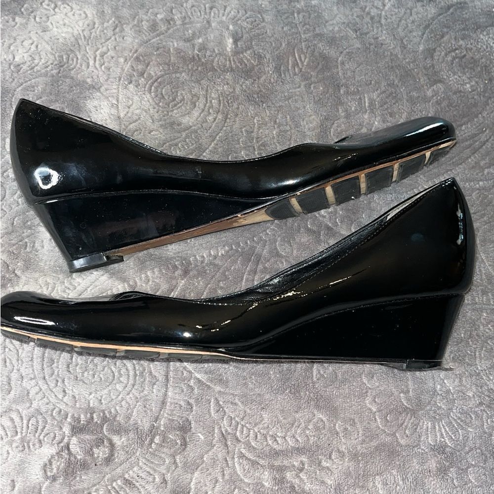 Cole Haan Nike Air Black Wedge Patent Leather Heels with Rounded Toe Size 7 B - Picture 5 of 9